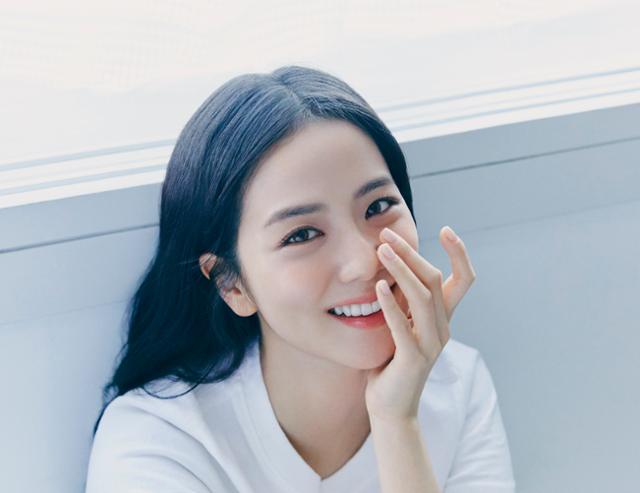 Jisoo's Generosity Shines: Donates YouTube Profits for Mangrove Conservation