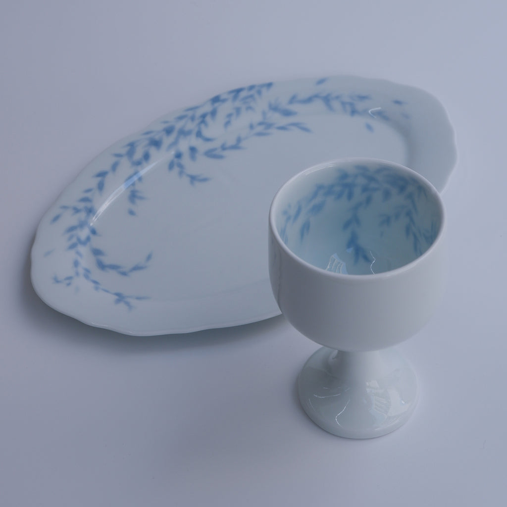 Weeping willow cup | Kitchen | Experience the peaceful moments of a gentle breeze and natural sounds with our Weeping Willow Cup by Blueming Shadow. Embrace everyday tranquility.